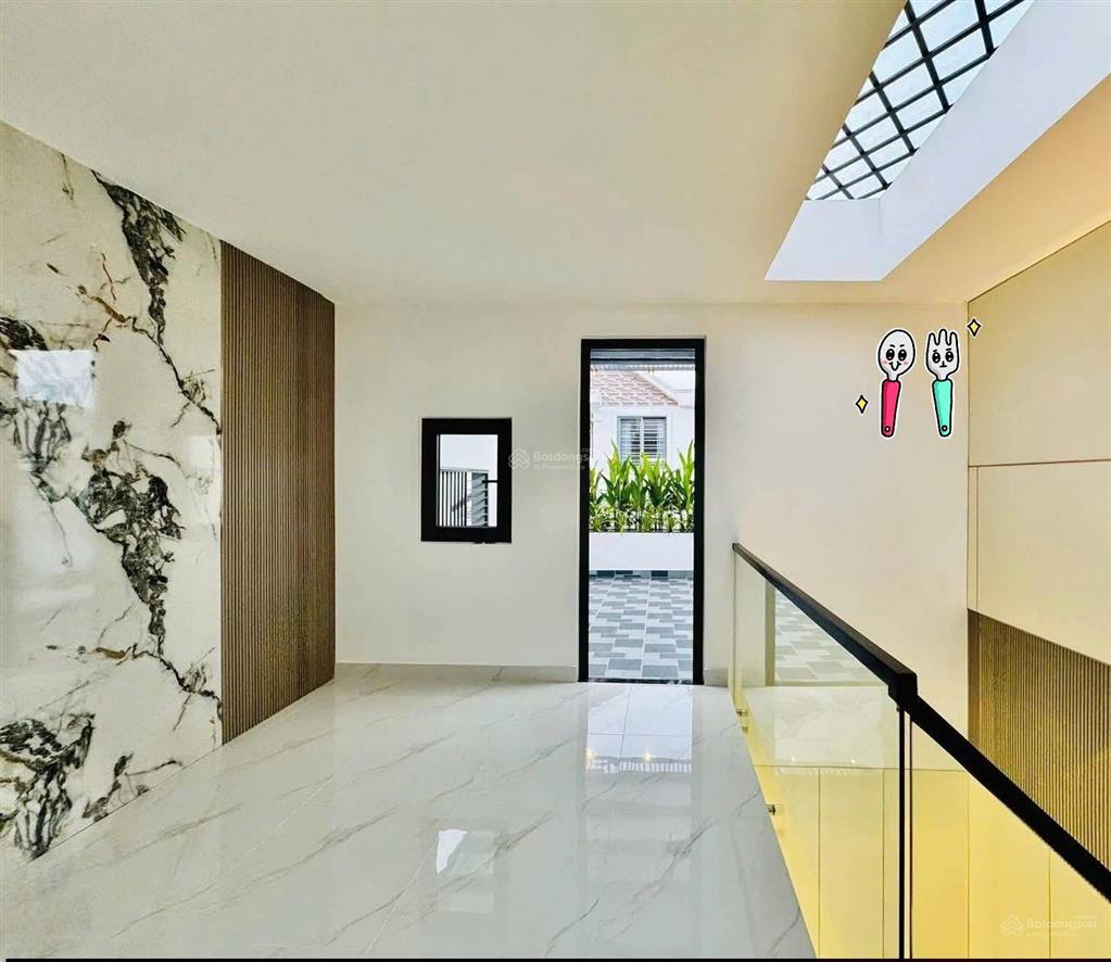 Chuyển công tác bán nhà 5tỷ220/88,2m2, đ.oto phùng khắc khoan  q.1, cho thuê 36tr, gần hồ con rùa