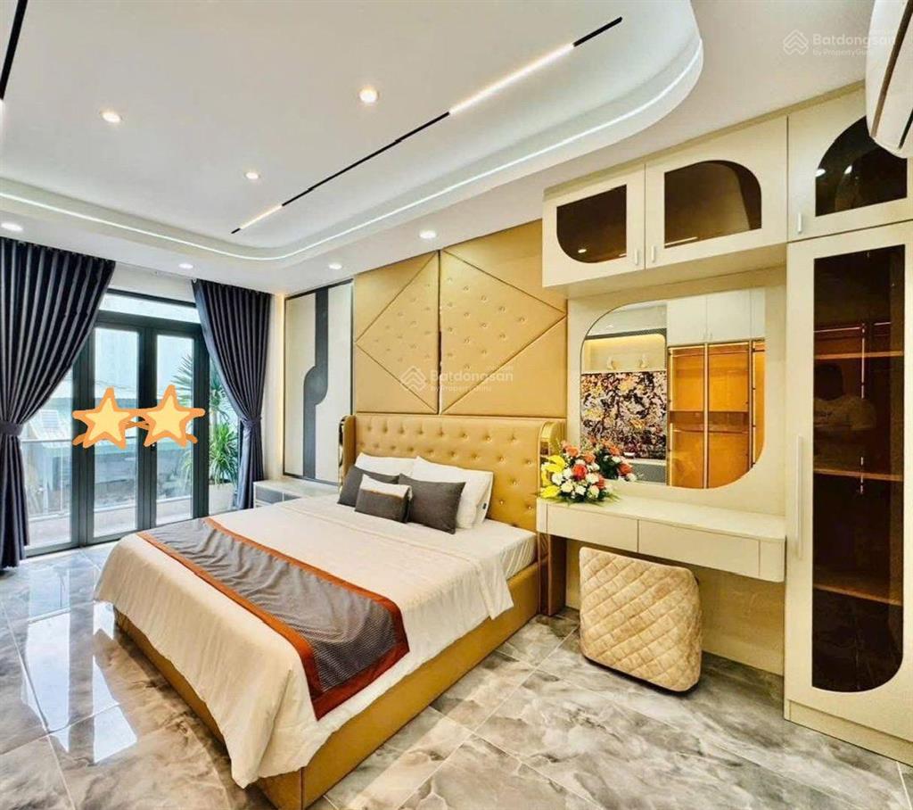 Bán nhà 4tỷ950/87,5m2, đường 6m nguyễn văn thủ  q.1, cho thuê 32tr, gần vòng xoay điện biên phủ