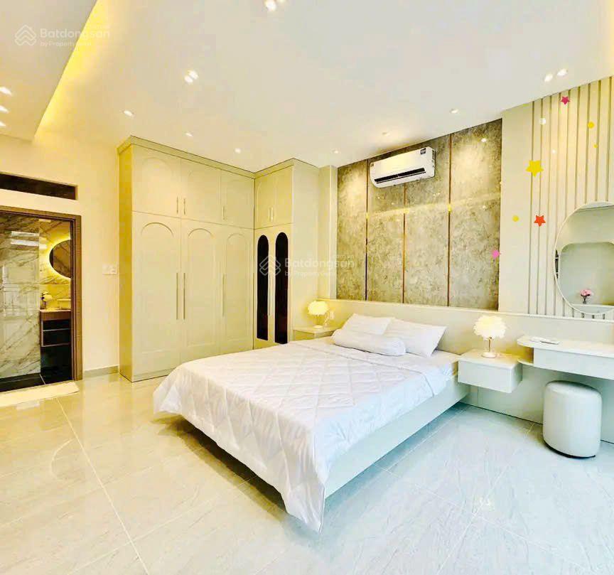 Đi úc bán nhà đường 6m trần bình trọng  q.5, giá 3tỷ750/70,2m2, cho thuê 25tr, gần đại học sài gòn
