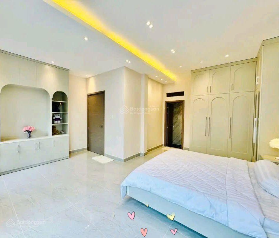 Đi úc bán nhà đường 6m trần bình trọng  q.5, giá 3tỷ750/70,2m2, cho thuê 25tr, gần đại học sài gòn