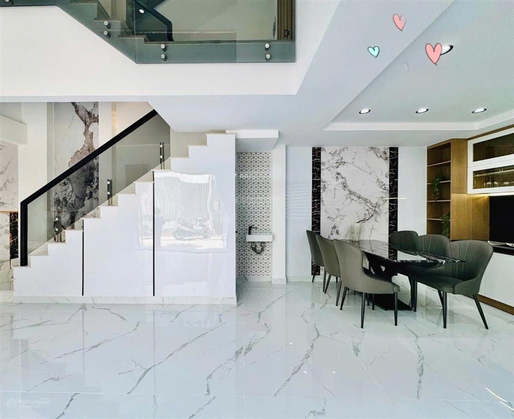 Định cư nước ngoài bán nhà lê qúy đôn  q.3, giá 3tỷ660/78,6m2, cho thuê 24tr, gần dinh độc lập