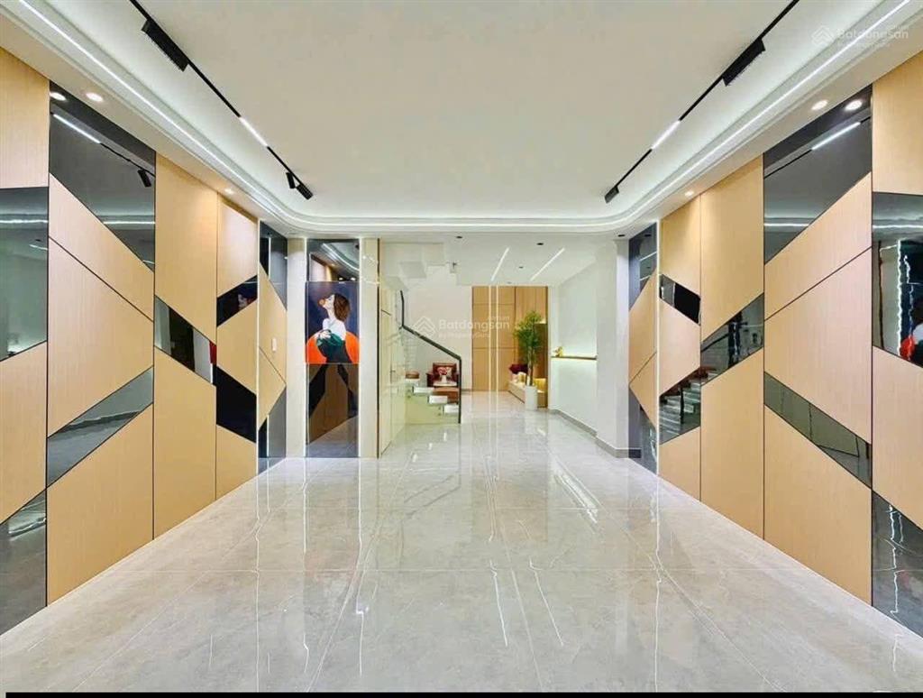 Chính chủ bán nhà cho thuê 22tr, đường oto đoàn văn bơ  quận 4, giá 3tỷ460/70m2, gần chợ xóm chiếu