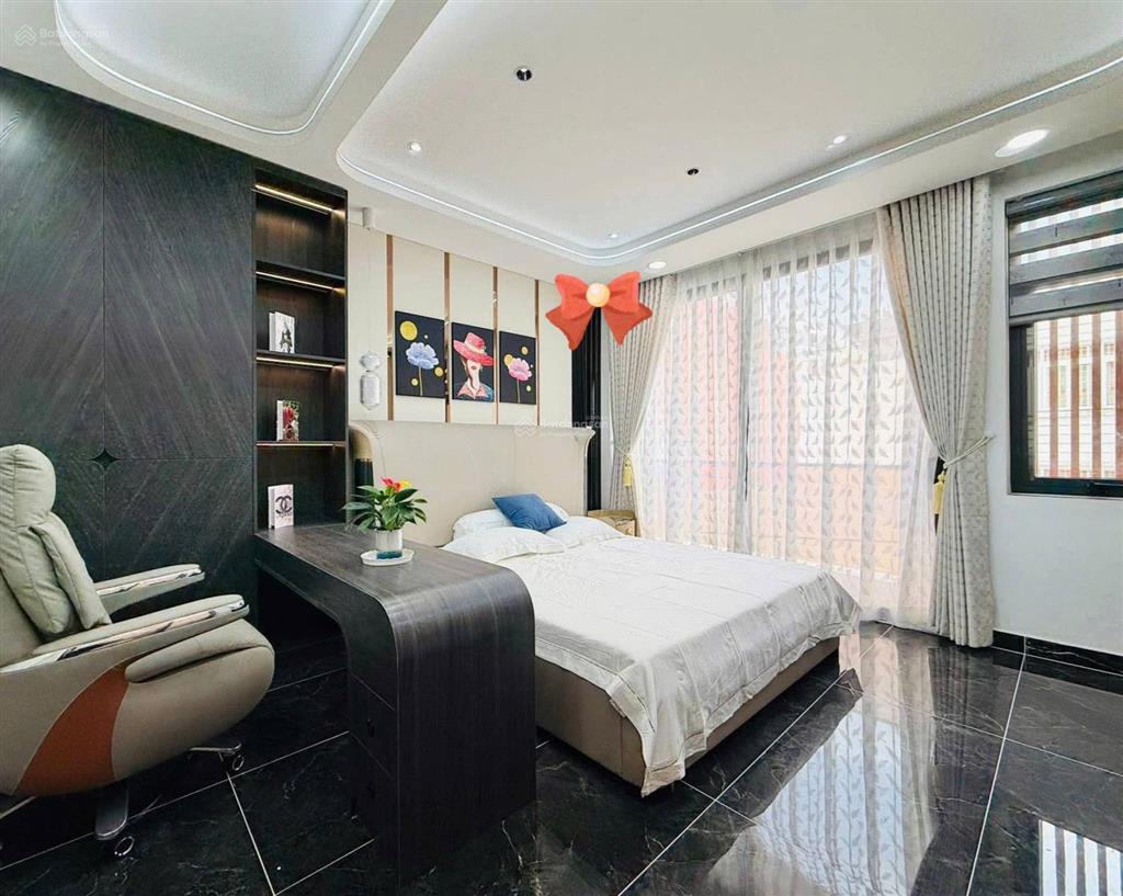 Bán nhà đang cho thuê 36tr, đường oto tôn thất đạm  quận 1, 88,5m2, gần chợ bến thành