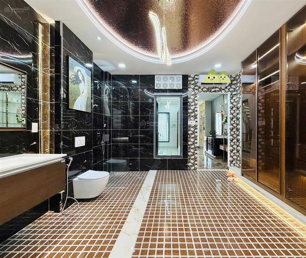 Bán nhà đang cho thuê 36tr, đường oto tôn thất đạm  quận 1, 88,5m2, gần chợ bến thành