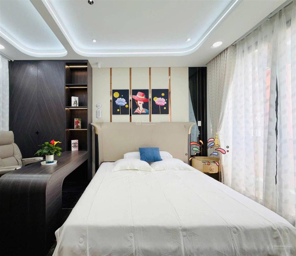 Bán nhà đang cho thuê 36tr, đường oto tôn thất đạm  quận 1, 88,5m2, gần chợ bến thành