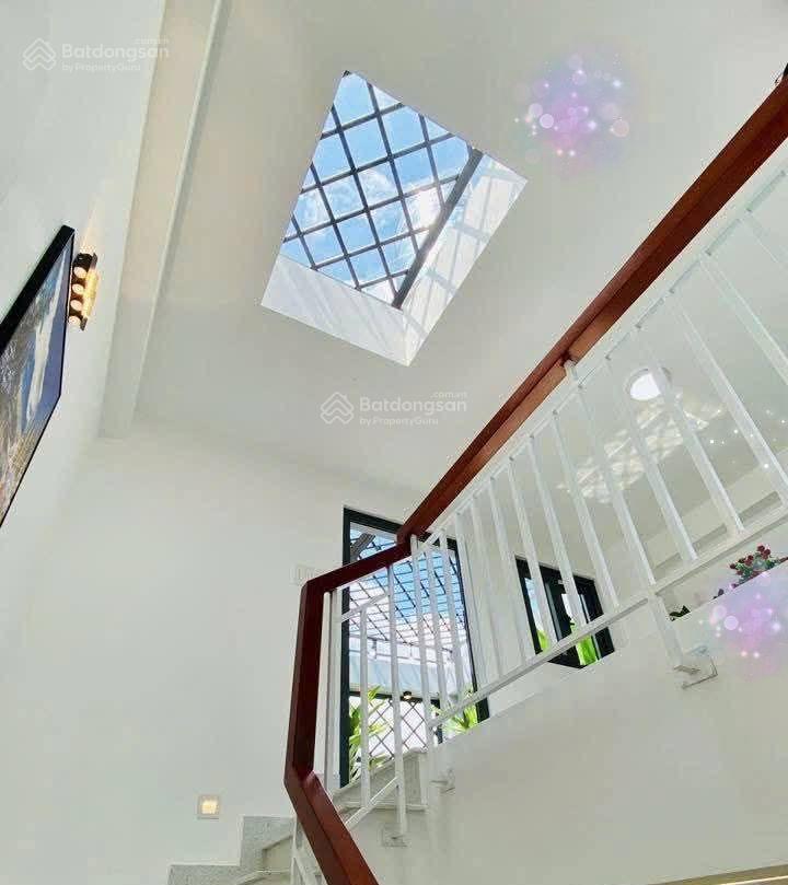 Cô nụ bán nhà đường 6m, ngô thời nhiệm  quận 3, giá 3tỷ720/85,2m2, cho thuê 28tr, gần bv da liễu