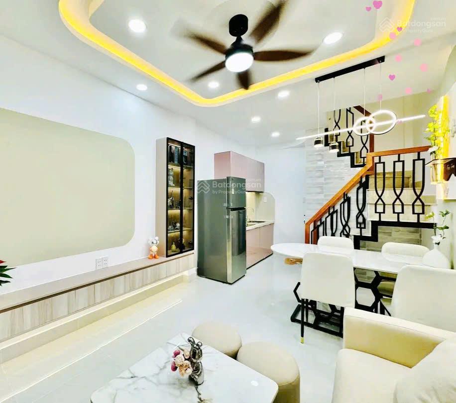 Xoay vốn bán nhà đặng văn ngữ  phú nhuận, giá 3tỷ380/68,2m2, cho thuê 22tr, gần thcs ngô tất tố
