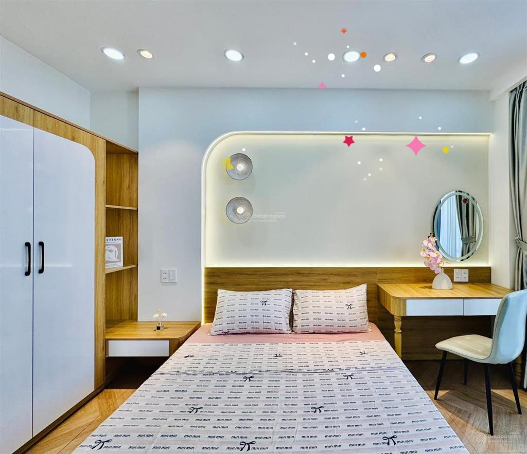 Chú hùng bán nhà đường oto lê quý đôn  quận 3, giá 3tỷ600/70m2, cho thuê 26tr, gần dinh độc lập