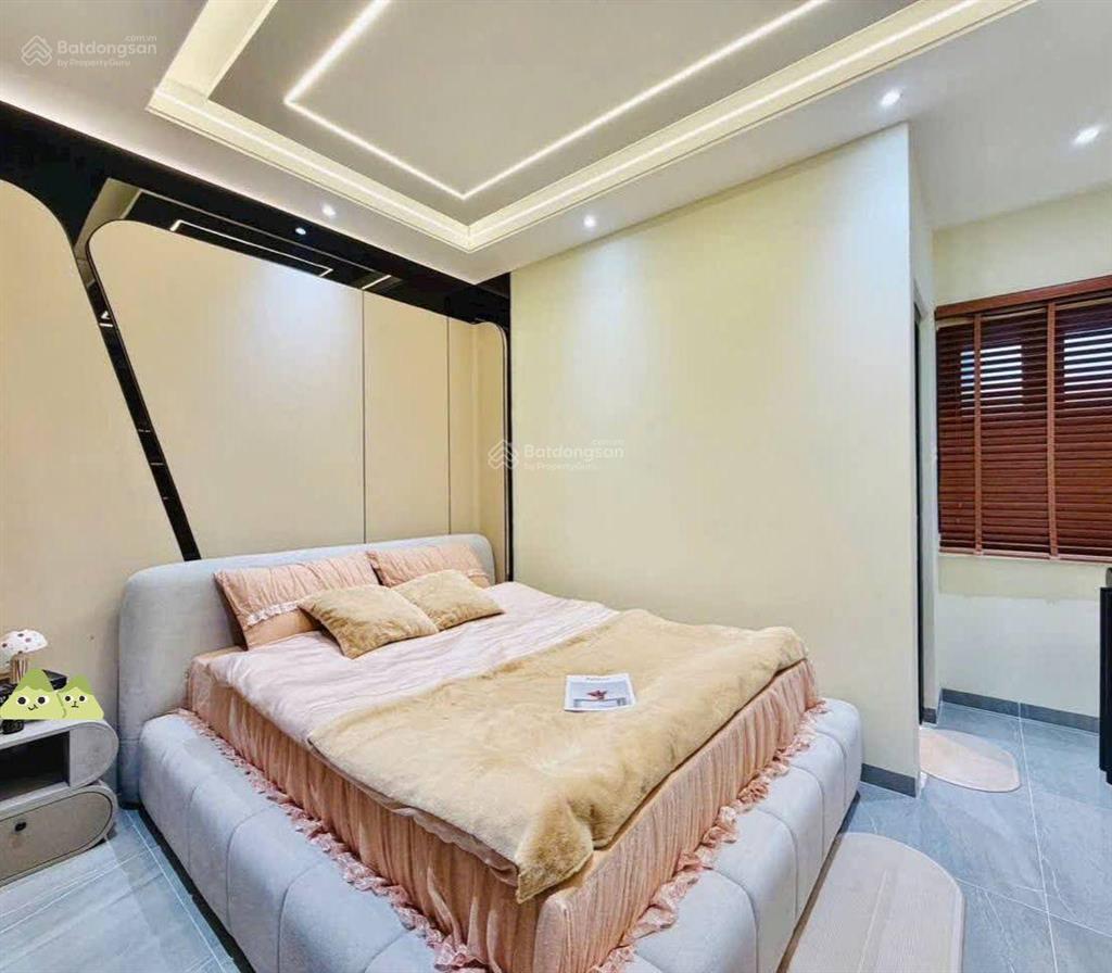 Thiếu vốn bán nhà đường oto nguyễn trãi  q.1, 86,2m2, cho thuê 33tr, gần cv 23 tháng 9