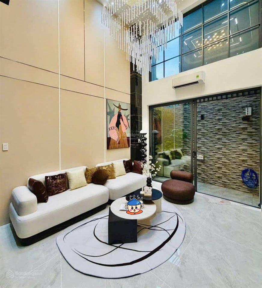 Thiếu vốn bán nhà đường oto nguyễn trãi  q.1, 86,2m2, cho thuê 33tr, gần cv 23 tháng 9