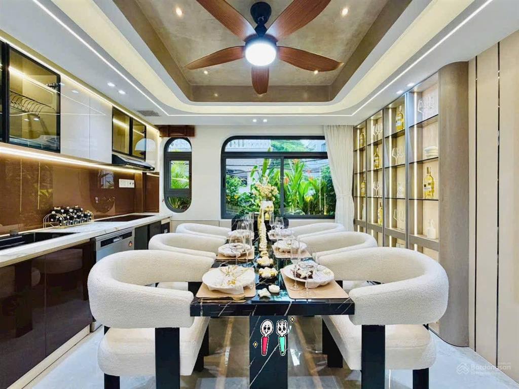 Thiếu vốn bán nhà đường oto nguyễn trãi  q.1, 86,2m2, cho thuê 33tr, gần cv 23 tháng 9