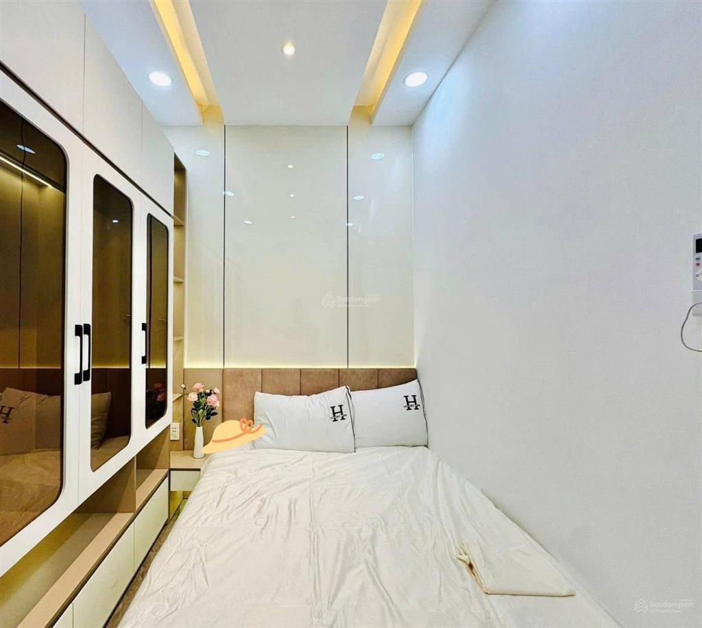 Giảm giá cực sốc chỉ 2tỷ890/68m2, đường nguyễn văn hưởng  thủ đức, cho thuê 20tr, gần cầu sài gòn