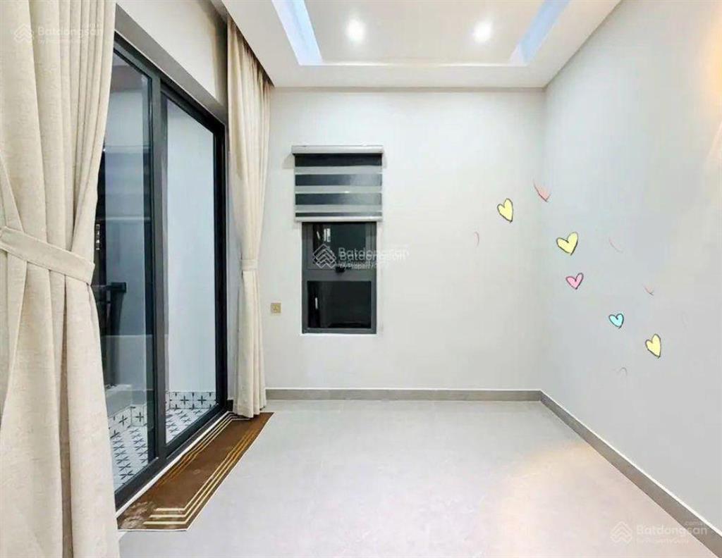Cô hà bán nhà đường đặng văn ngữ  phú nhuận, 70,8m2, cho thuê 24tr, gần thcs ngô tất tố