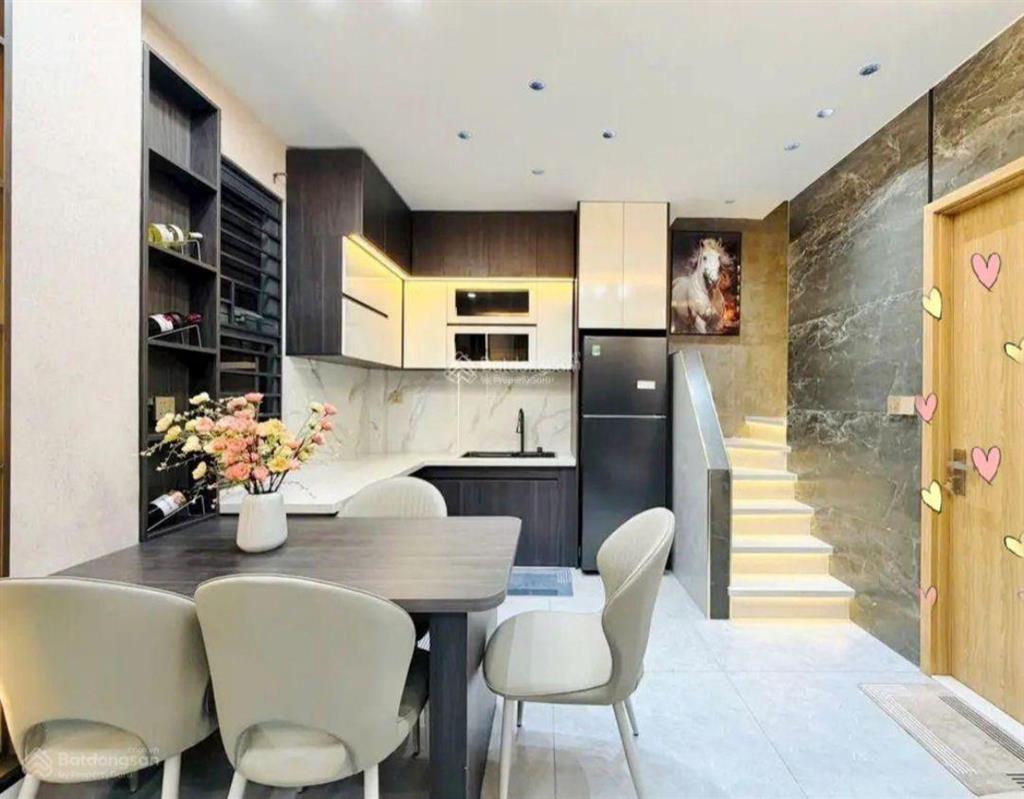 Cô hà bán nhà đường đặng văn ngữ  phú nhuận, 70,8m2, cho thuê 24tr, gần thcs ngô tất tố