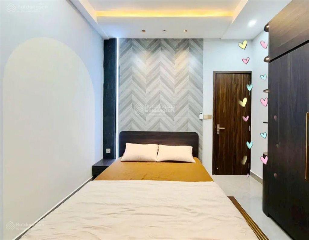 Cô hà bán nhà đường đặng văn ngữ  phú nhuận, 70,8m2, cho thuê 24tr, gần thcs ngô tất tố