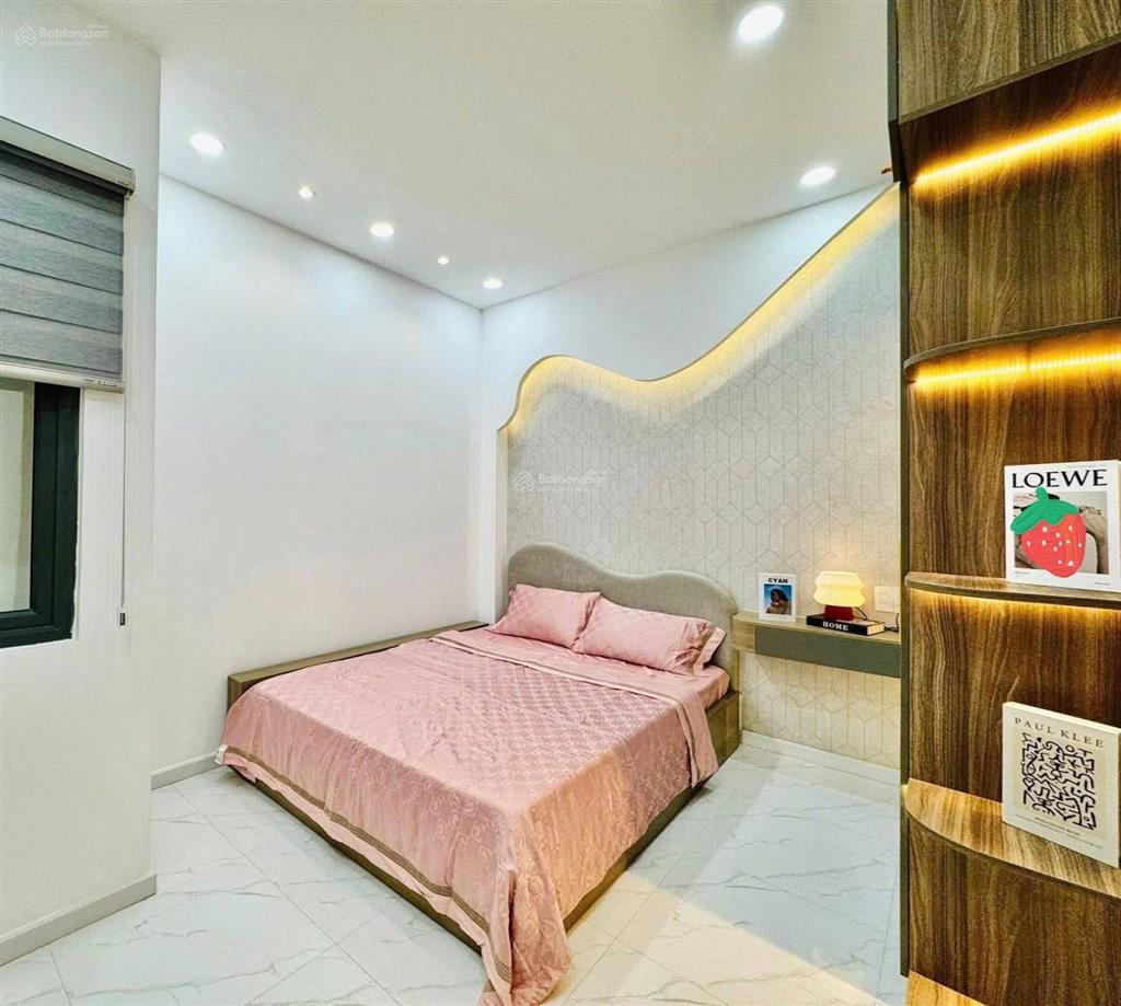 Bán nhà cho thuê 20tr, đường nguyễn trọng tuyển tân bình, giá 3tỷ360/67,5m2, gần cv hoàng văn thụ