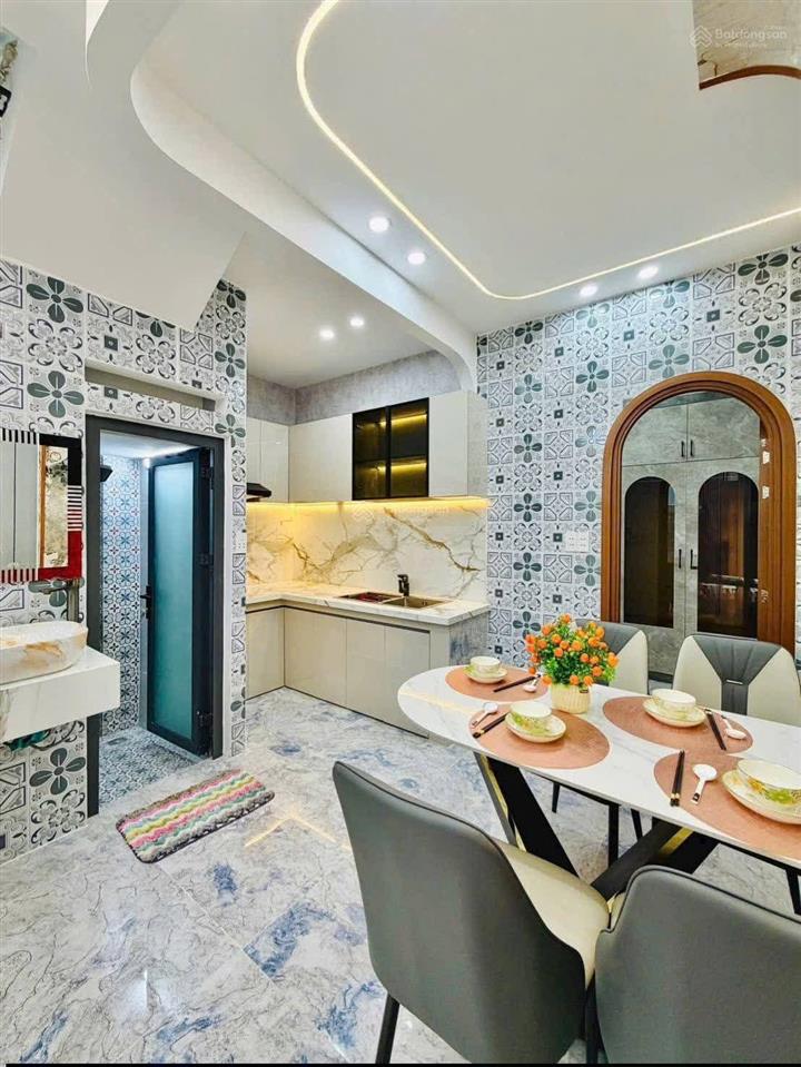 Chủ bán nhà tân bình giá 2tỷ950/54,8m2, đường oto phạm văn hai, cho thuê 18tr, gần chợ phạm văn hai