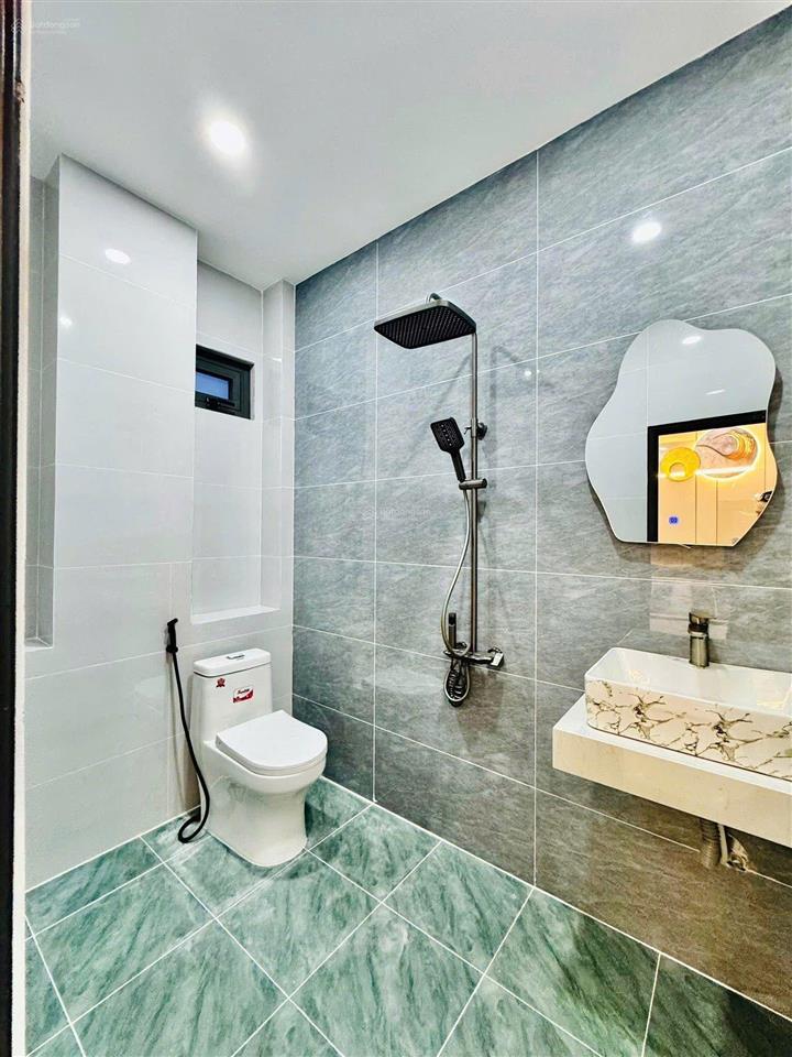 Chính chủ bán nhà 78,4m2, đường oto lý tự trọng  quận 1, cho thuê 33tr, gần cầu ba son