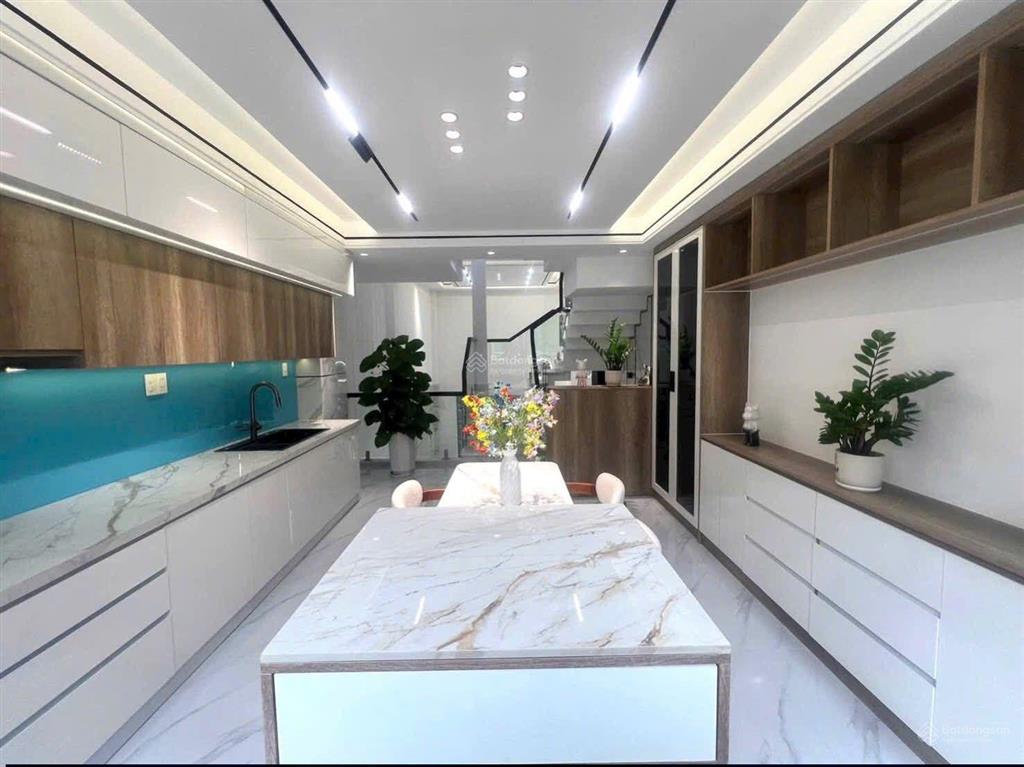 Giảm giá nhà đường 6m nguyễn văn thủ  q. 1, 88,2m2, cho thuê 35tr, gần thcs trần văn ơn