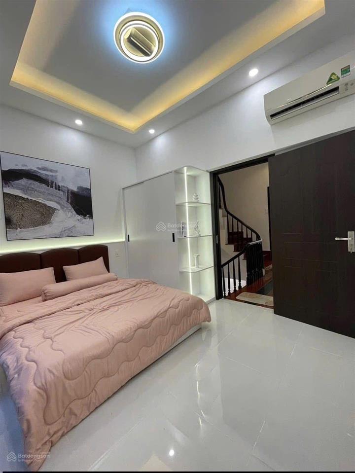 Giảm giá nhà đường 6m nguyễn văn thủ  q. 1, 88,2m2, cho thuê 35tr, gần thcs trần văn ơn