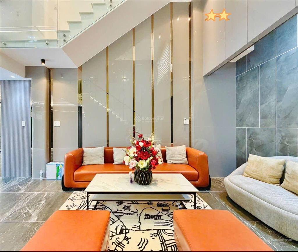 Chú thịnh bán nhà đường oto nguyễn thông  quận 3, 82,2m2, cho thuê 28tr, gần ga sài gòn