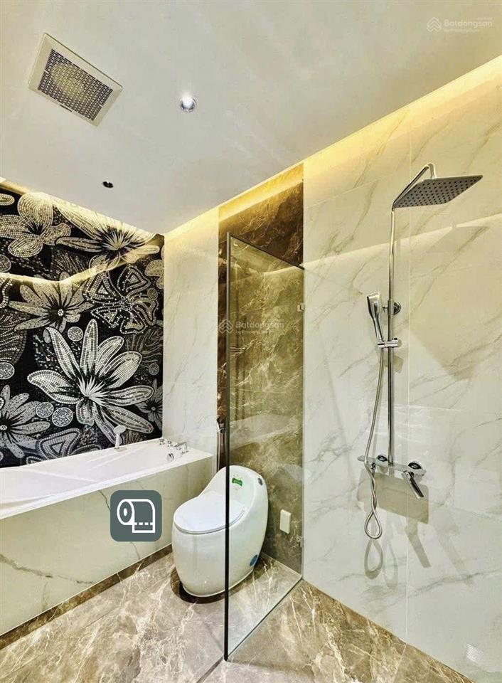Giá chỉ 3tỷ720/75,8m2, sở hữu căn nhà đường oto tản đà  q.5, cho thuê 28tr, gần bv đài học y dược