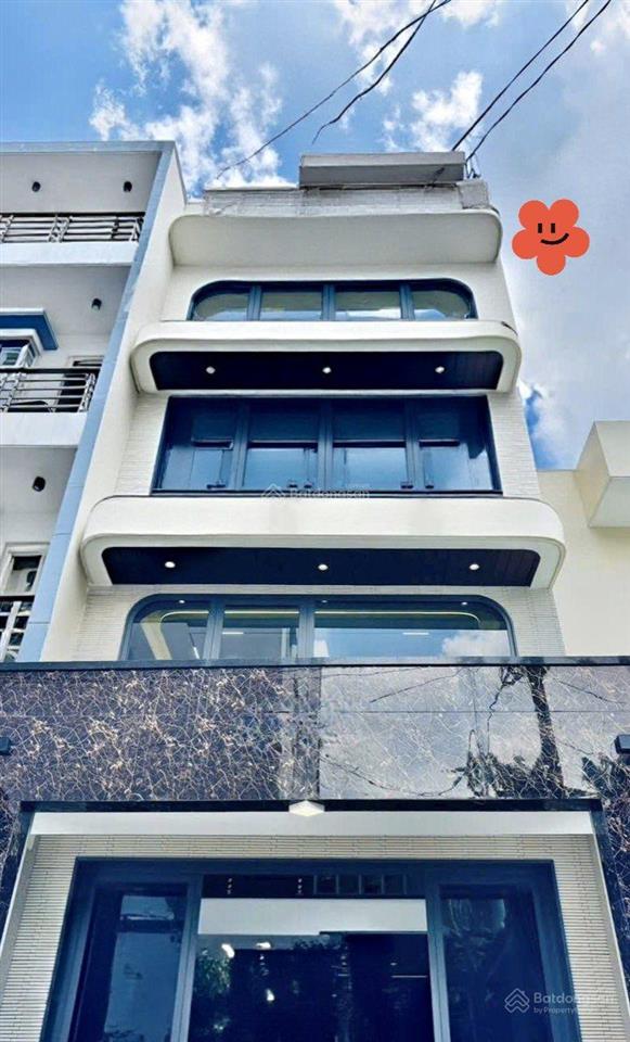 Chính chủ bán nhà giá 4tỷ030/82,7m2, đường oto lý chính thắng  q.3, cho thuê 25tr, gần cầu kiệu