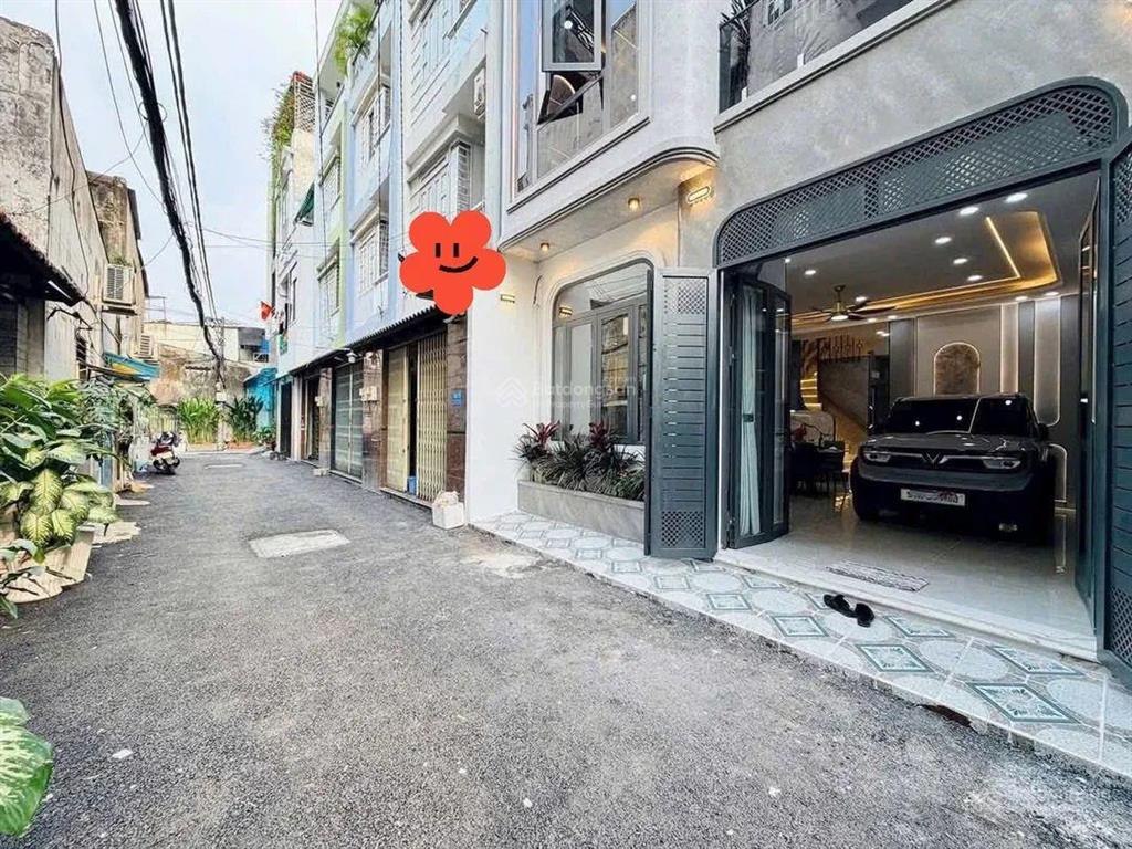 Tôi bán nhà đường 6m, phan văn trị  bình thạnh, 68m2, cho thuê 22tr, gần đh văn lang