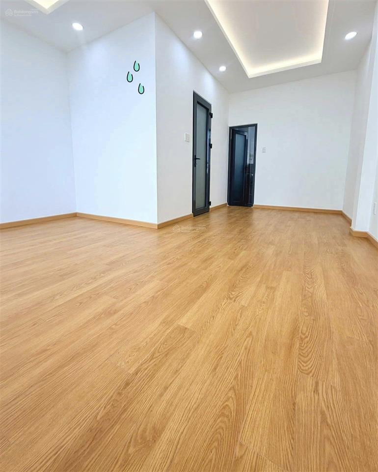 Giảm giá nhà thích quảng đức  phú nhuận, 80,8m2, cho thuê 24tr, gần công viên gia định
