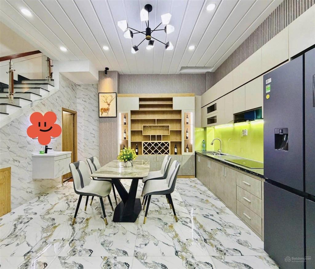 Chú thứ bán nhà đường 6m lê thị riêng  quận 1, 87m2, cho thuê 35tr, gần chợ bến thành
