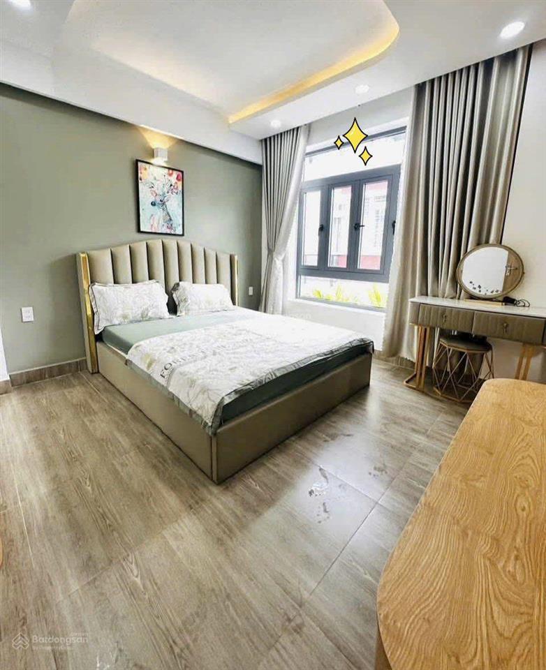 Chú thứ bán nhà đường 6m lê thị riêng  quận 1, 87m2, cho thuê 35tr, gần chợ bến thành