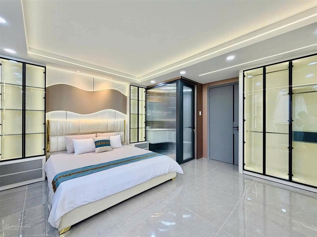 Bán nhà ngay trung tâm quận 1, 86,5m2. đường ôtô võ văn kiệt, cho thuê 36tr, gần chợ nga
