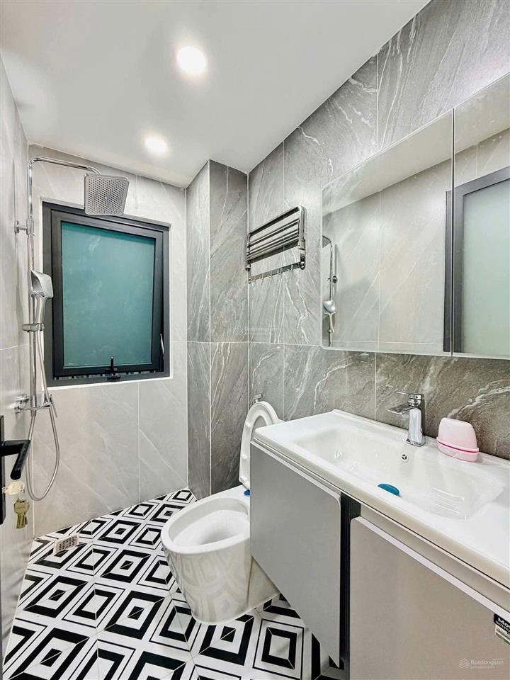 Bán nhà ngay trung tâm quận 1, 86,5m2. đường ôtô võ văn kiệt, cho thuê 36tr, gần chợ nga