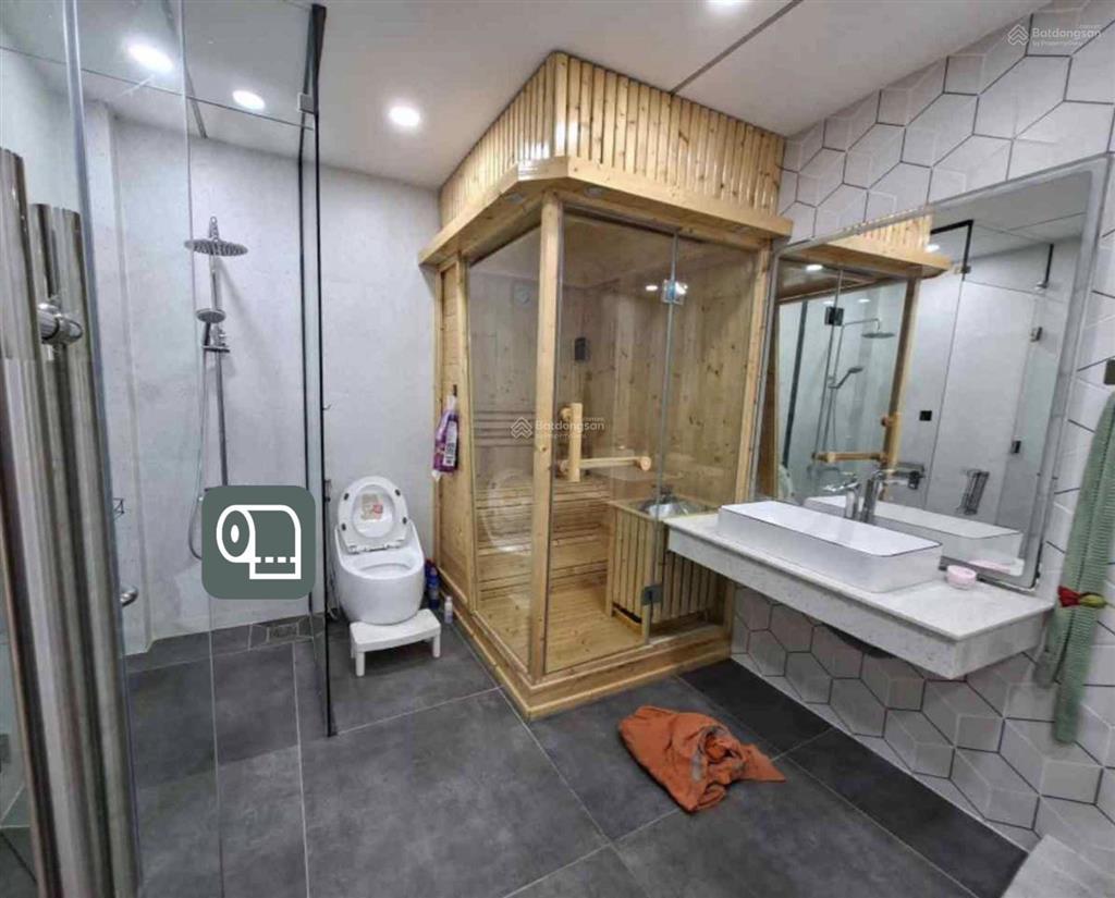 Giảm giá nhà phố 89m2, đường phùng khắc khoan  quận 1, cho thuê 35tr, gần cv lê văn tám
