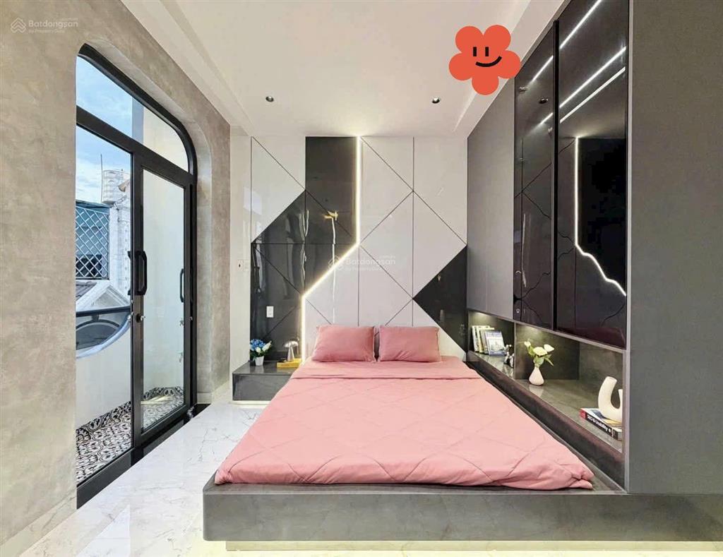 Chính chủ bán nhà đường đào duy từ  phú nhuận, giá 3tỷ420/72,5m2, cho thuê 23tr, gần chợ phú nhuận