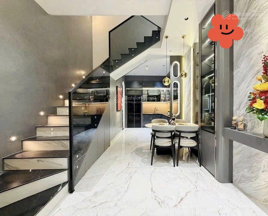 Chính chủ bán nhà đường đào duy từ  phú nhuận, giá 3tỷ420/72,5m2, cho thuê 23tr, gần chợ phú nhuận