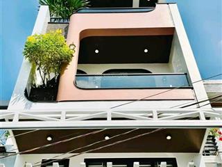 Bán nhà ngay trung tâm quận 1 90,5m2. đường ôtô võ văn kiệt, cho thuê 36tr, gần chợ nga