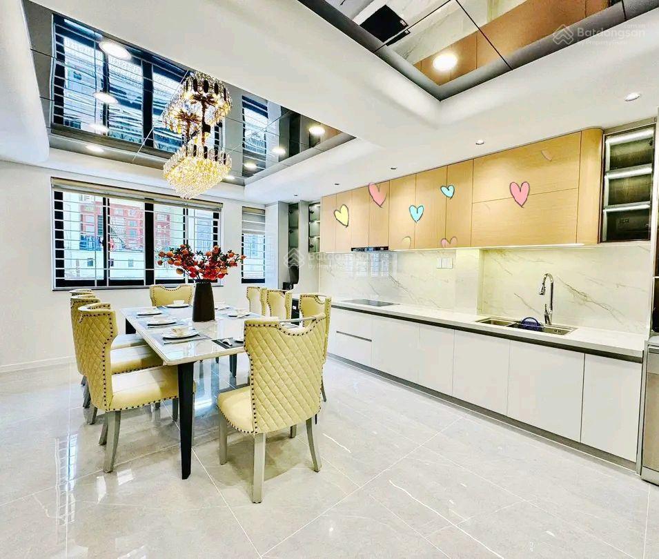 Bán nhà ngay trung tâm quận 1 90,5m2. đường ôtô võ văn kiệt, cho thuê 36tr, gần chợ nga