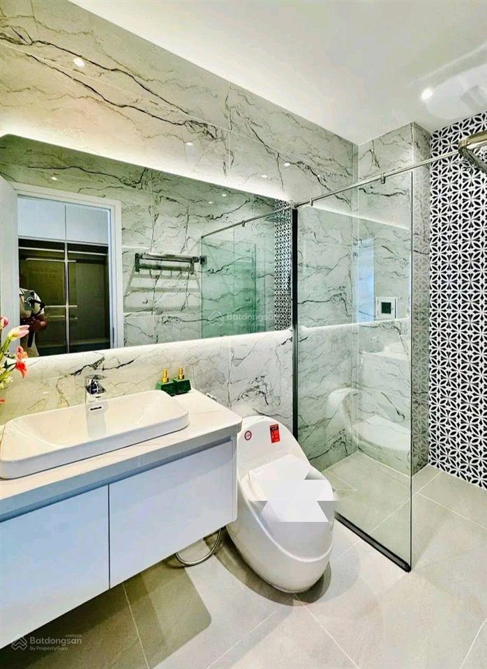 Bán nhà ngay trung tâm quận 1 90,5m2. đường ôtô võ văn kiệt, cho thuê 36tr, gần chợ nga