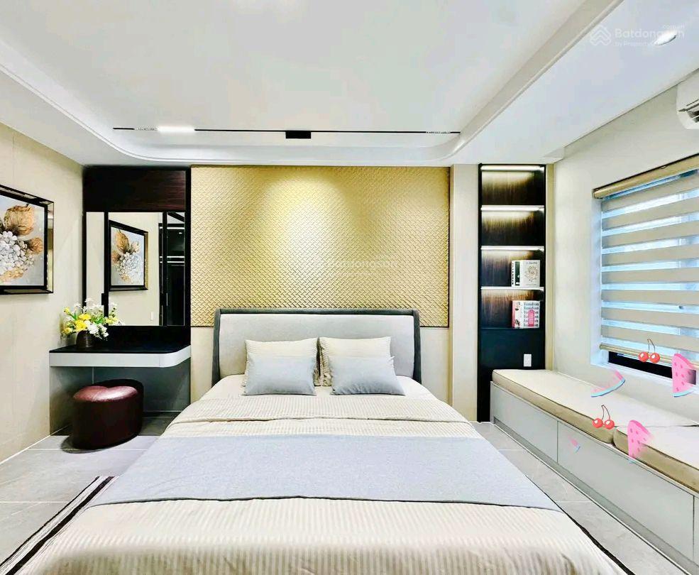 Bán nhà ngay trung tâm quận 1 90,5m2. đường ôtô võ văn kiệt, cho thuê 36tr, gần chợ nga