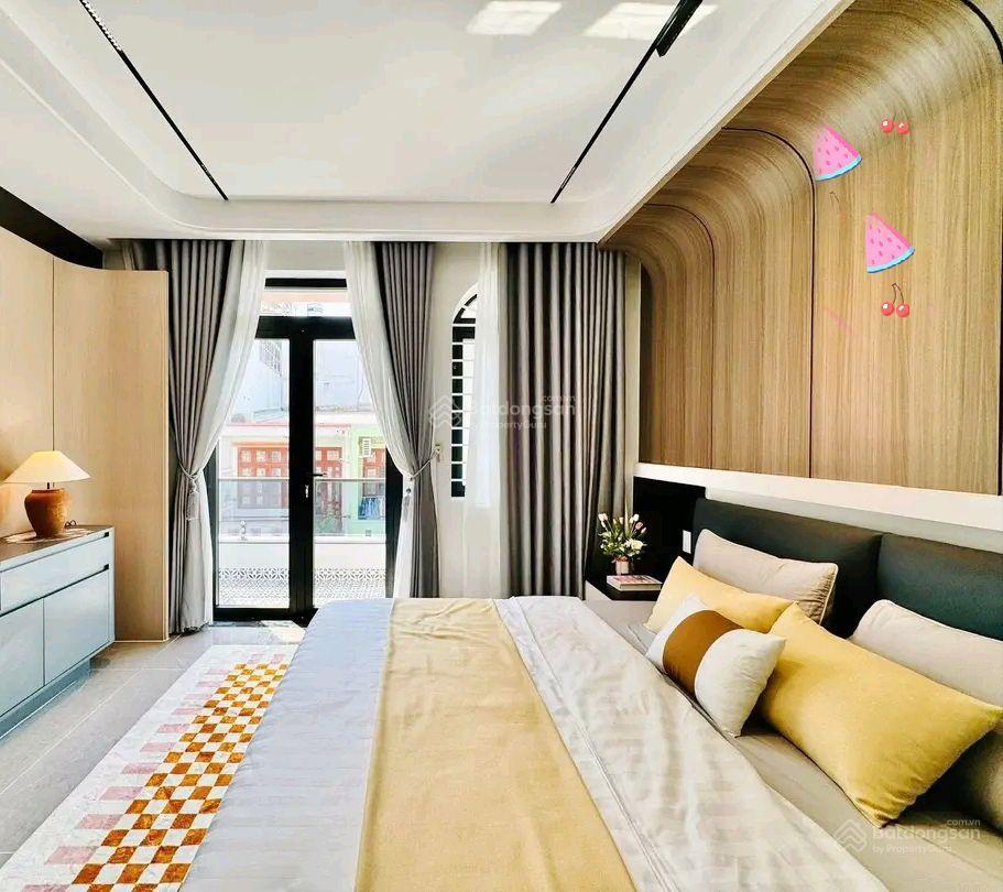 Bán nhà ngay trung tâm quận 1 90,5m2. đường ôtô võ văn kiệt, cho thuê 36tr, gần chợ nga
