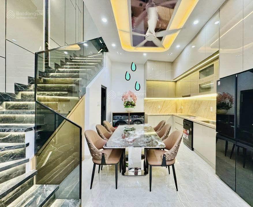 Bán nhà đường 6m nguyễn tất thành  quận 4, giá 3tỷ350/76m2, cho thuê 23tr, gần cầu khánh hội