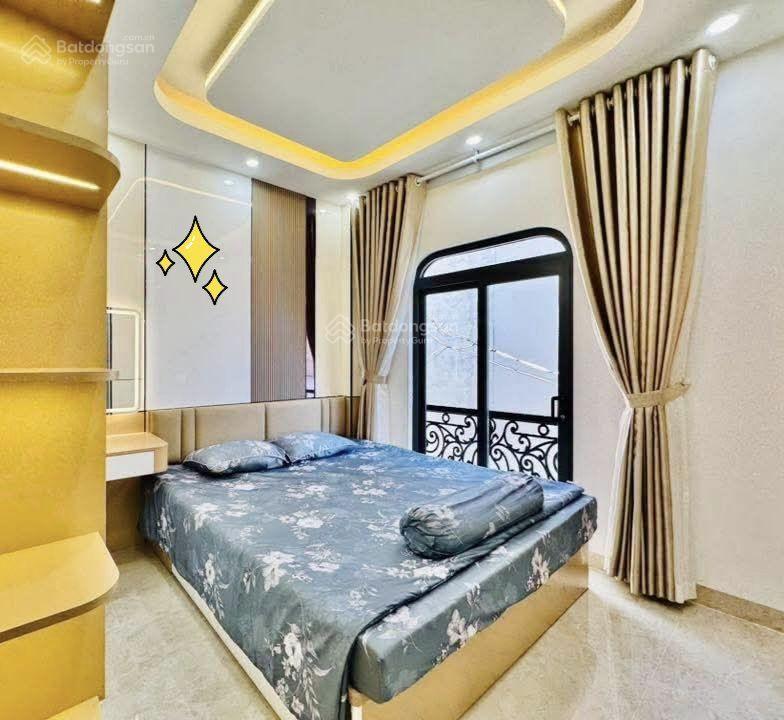 Bán nhà đường 6m nguyễn tất thành  quận 4, giá 3tỷ350/76m2, cho thuê 23tr, gần cầu khánh hội