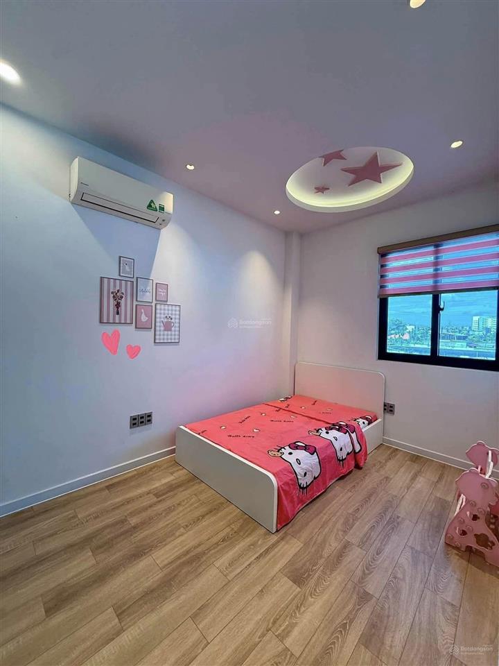 Cô thoa bán nhà đường 6m, lê văn sỹ  quận 3, giá 8tỷ560/70,8m2, cho thuê 26tr, gần cầu lê văn sỹ