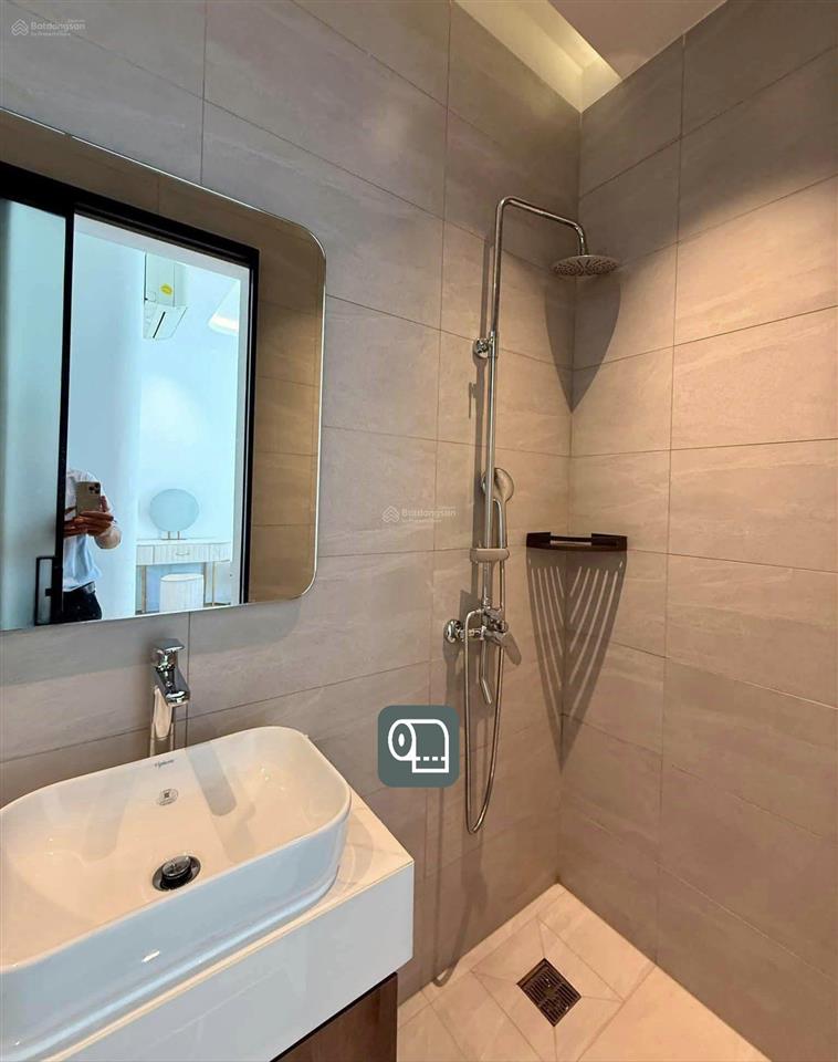 Cô thoa bán nhà đường 6m, lê văn sỹ  quận 3, giá 8tỷ560/70,8m2, cho thuê 26tr, gần cầu lê văn sỹ