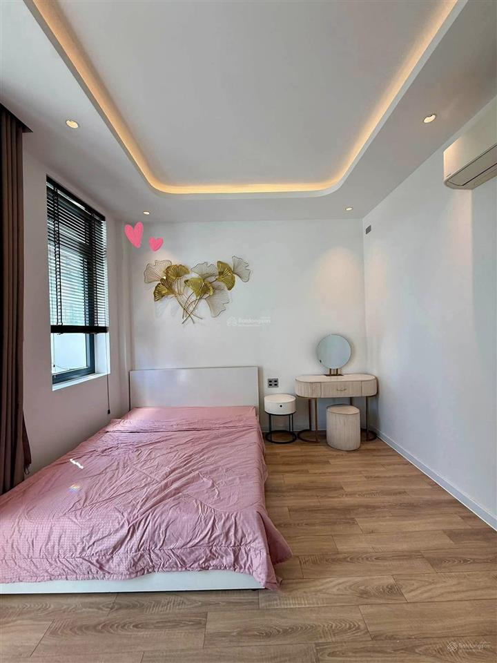 Cô thoa bán nhà đường 6m, lê văn sỹ  quận 3, giá 8tỷ560/70,8m2, cho thuê 26tr, gần cầu lê văn sỹ