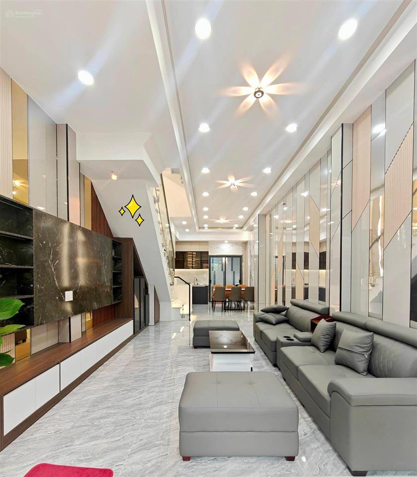 Giảm giá nhà quận 10, giá 3tỷ490/70m2, đường oto tô hiến thành, cho thuê 22tr, gần go! miền đông