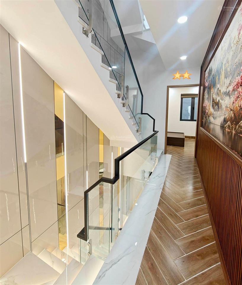 Giảm giá nhà quận 10, giá 3tỷ490/70m2, đường oto tô hiến thành, cho thuê 22tr, gần go! miền đông