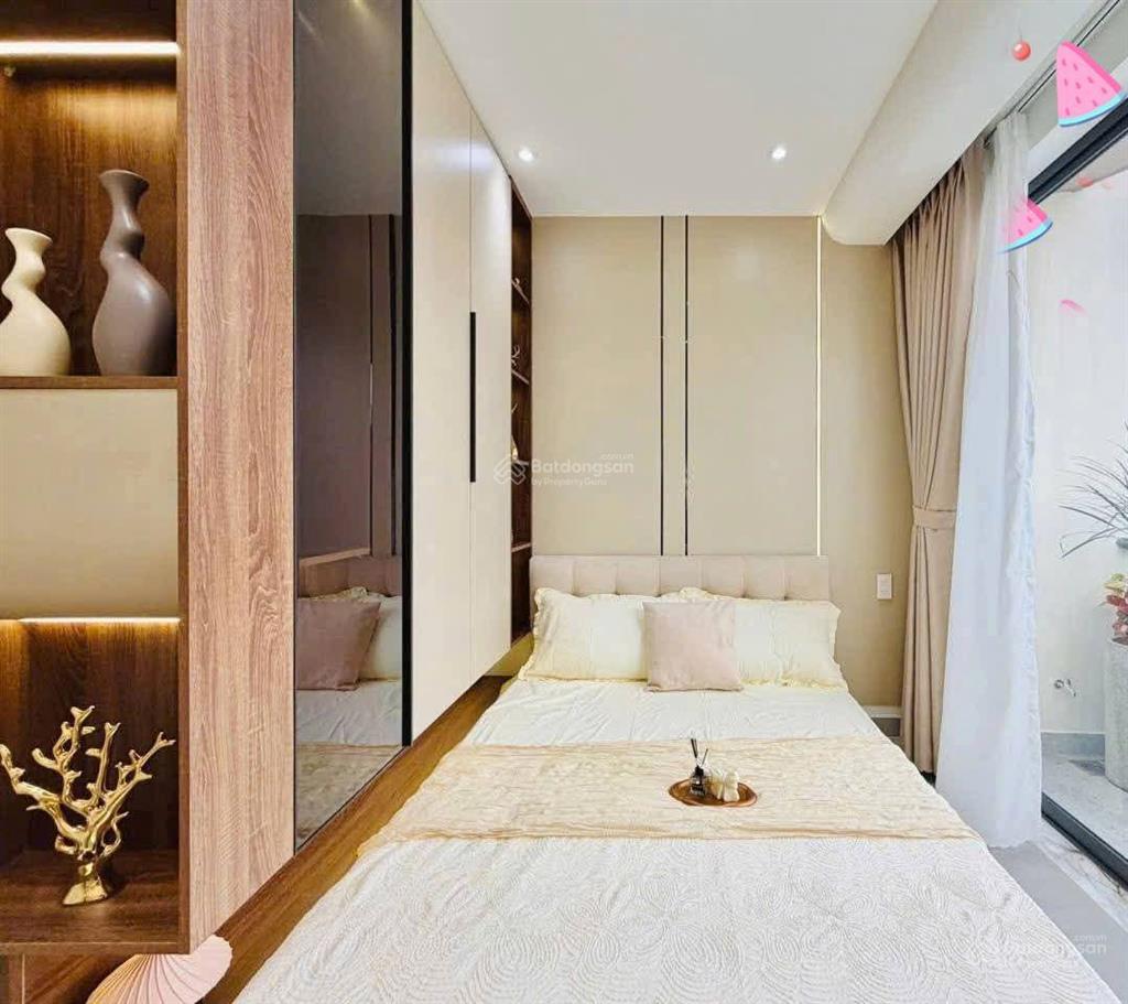 Xoay vốn bán nhà đường ô tô nguyễn biểu  quận 5, giá 3tỷ680/76m2, cho thuê 27 triệu, gần cầu chữ y