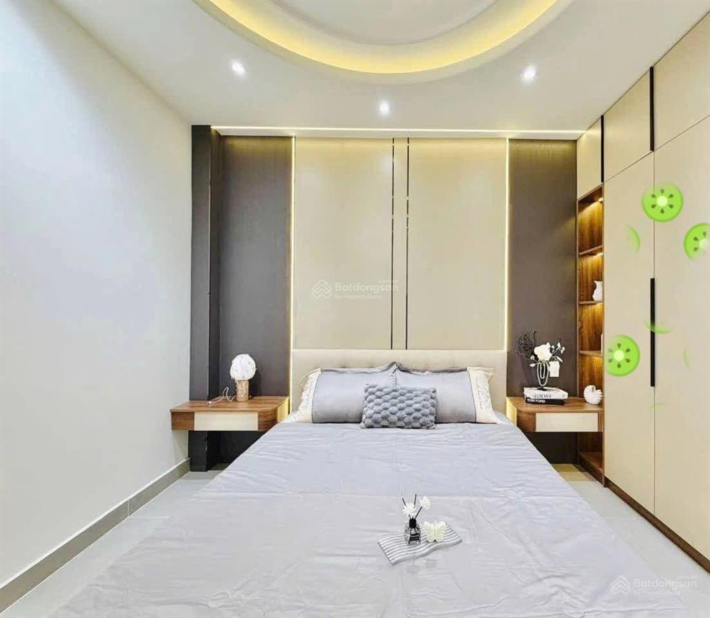 Xoay vốn bán nhà đường ô tô nguyễn biểu  quận 5, giá 3tỷ680/76m2, cho thuê 27 triệu, gần cầu chữ y